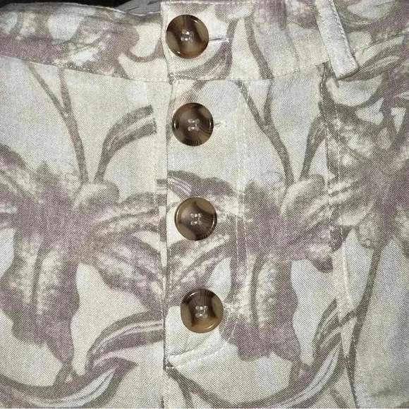 O’Neill button fly tan and white shorts size 30 - Picture 2 of 10